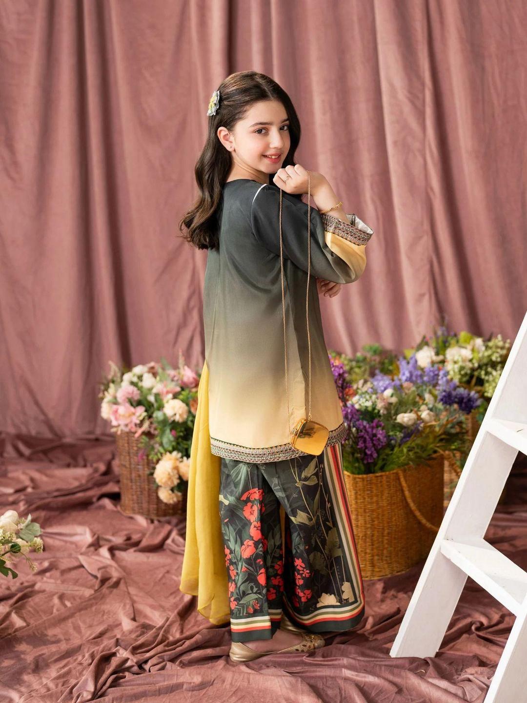 3 Pcs Girl's Arabic Lawn Printed Co-ord Set