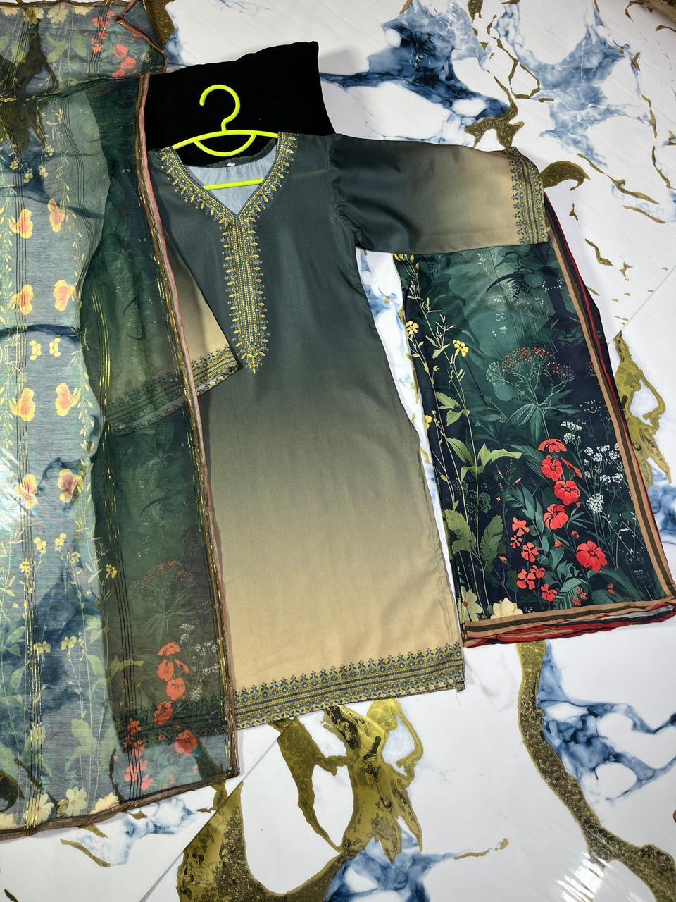 3 Pcs Girl's Arabic Lawn Printed Co-ord Set